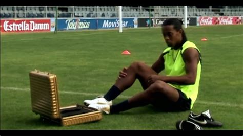 ronaldinho crossbar nike ad fake|ronaldinho crossbar.